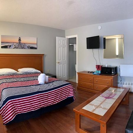 Wasaga Motel Inn วาซากาบีช ภายนอก รูปภาพ