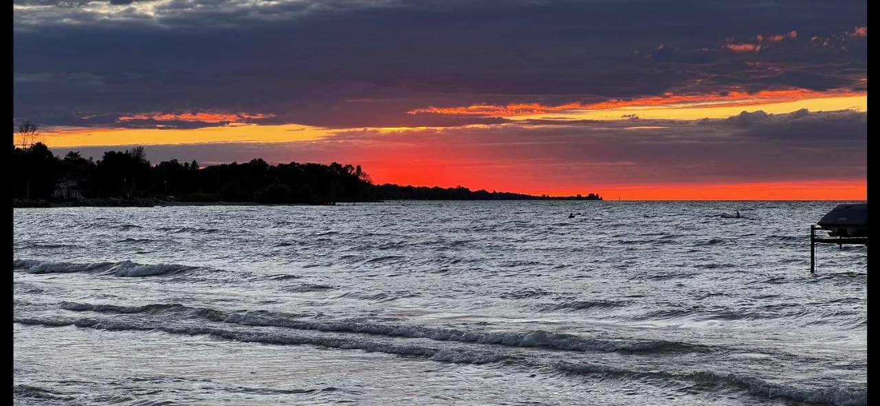Wasaga Motel Inn วาซากาบีช ภายนอก รูปภาพ