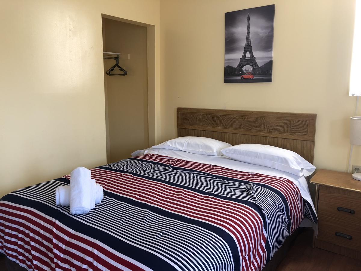 Wasaga Motel Inn วาซากาบีช ภายนอก รูปภาพ