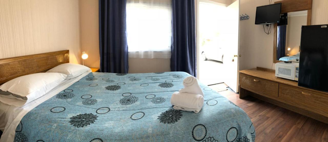 Wasaga Motel Inn วาซากาบีช ภายนอก รูปภาพ