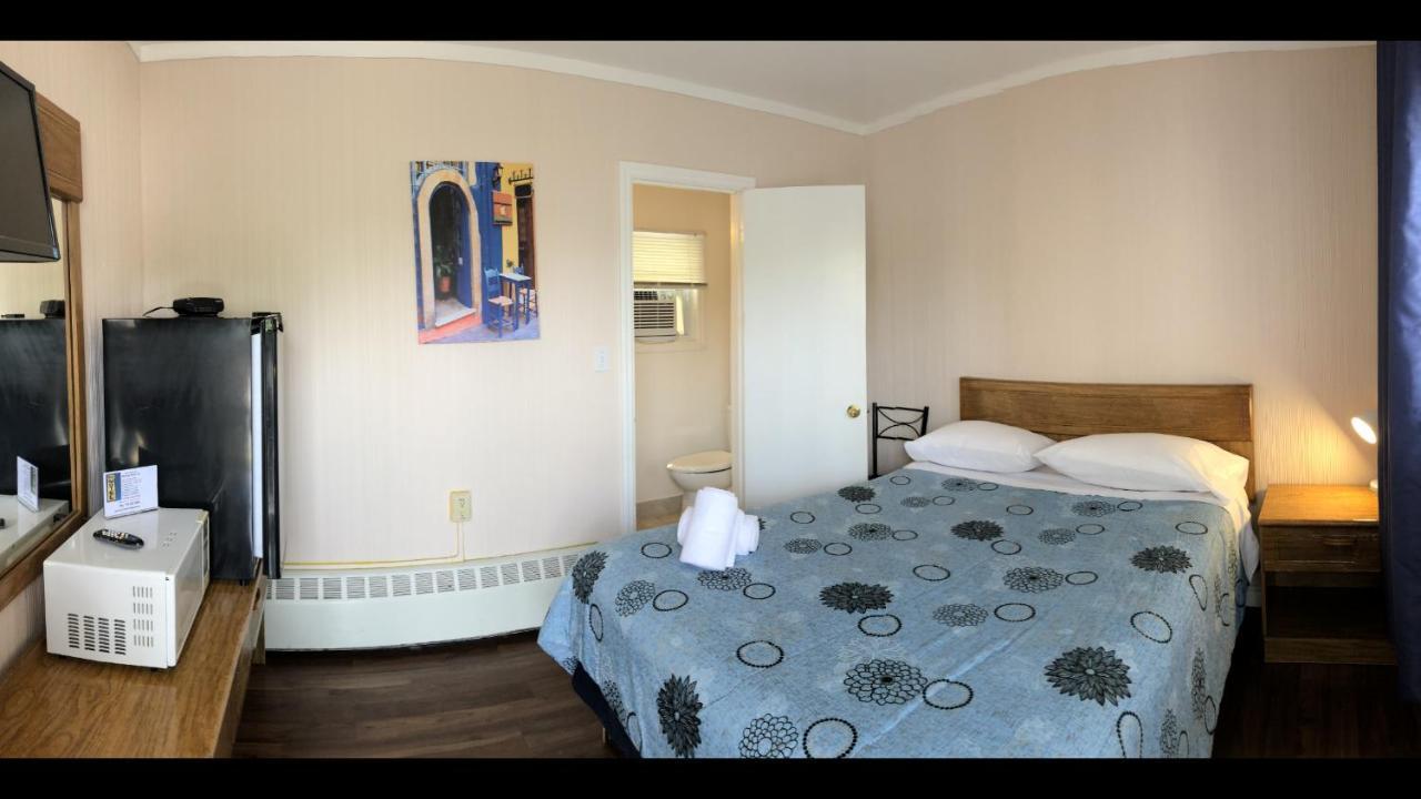 Wasaga Motel Inn วาซากาบีช ภายนอก รูปภาพ