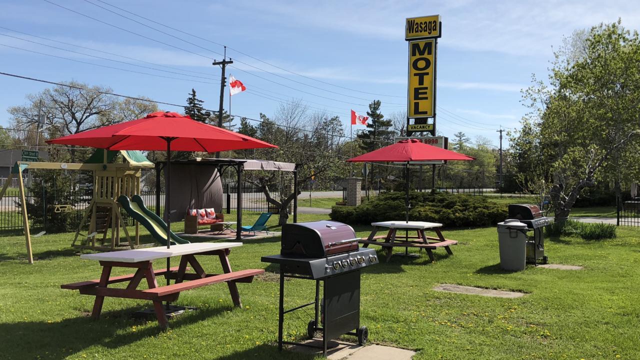 Wasaga Motel Inn วาซากาบีช ภายนอก รูปภาพ