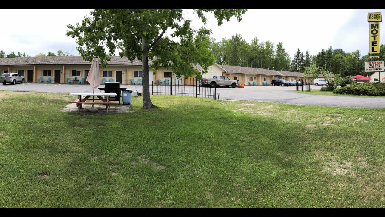 Wasaga Motel Inn วาซากาบีช ภายนอก รูปภาพ