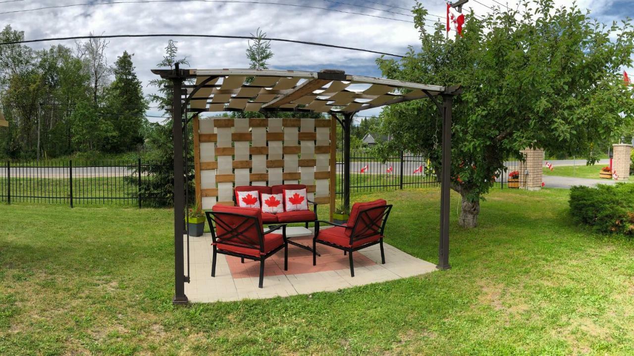 Wasaga Motel Inn วาซากาบีช ภายนอก รูปภาพ